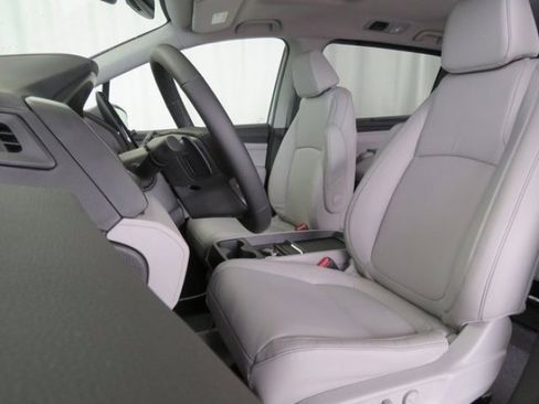 Used 2024 Honda Odyssey EX-L image 9