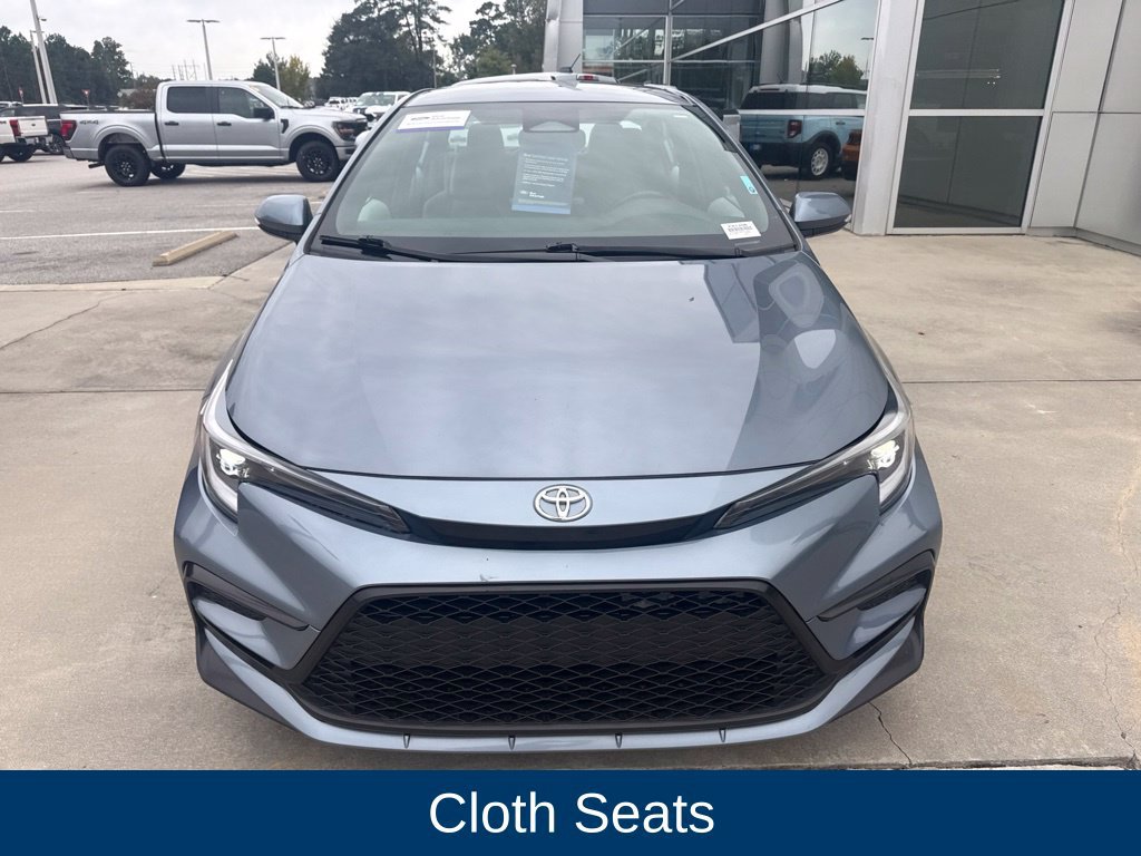 Used 2024 Toyota Corolla SE FWD image 2