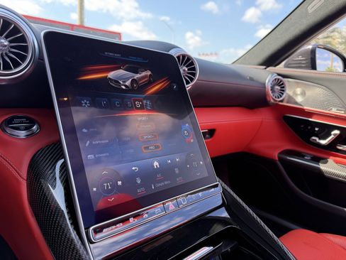 Used 2022 Mercedes-Benz SL 63 AMG 4MATIC image 21