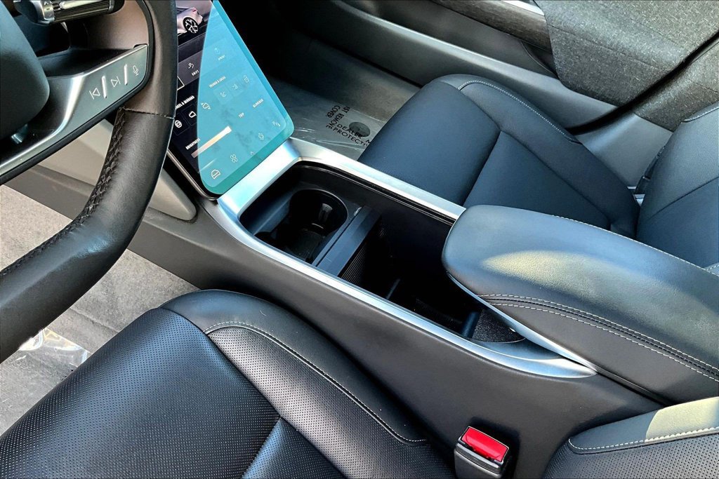 Used 2024 Lucid Air Pure RWD image 19