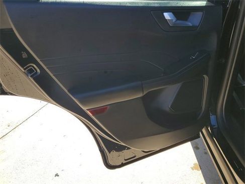 Used 2025 Ford Escape ST-Line Elite image 28