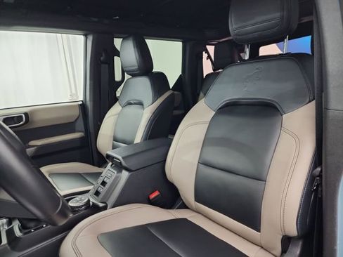 Used 2023 Ford Bronco Wildtrak image 33