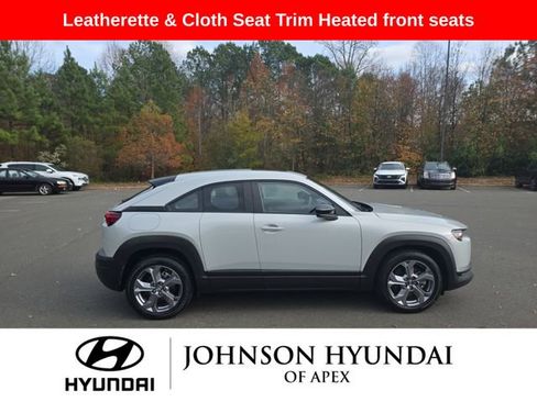 Used 2022 MAZDA MX-30 Electric w/ Premium Package image 14