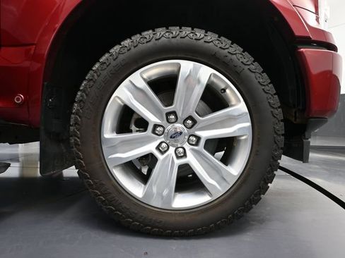 Used 2019 Ford F150 Platinum w/ Equipment Group 701A Luxury AWD/4WD image 16