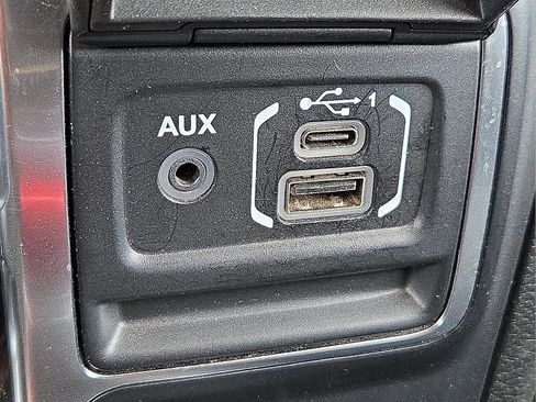 Used 2022 Jeep Wrangler Unlimited Sport image 17