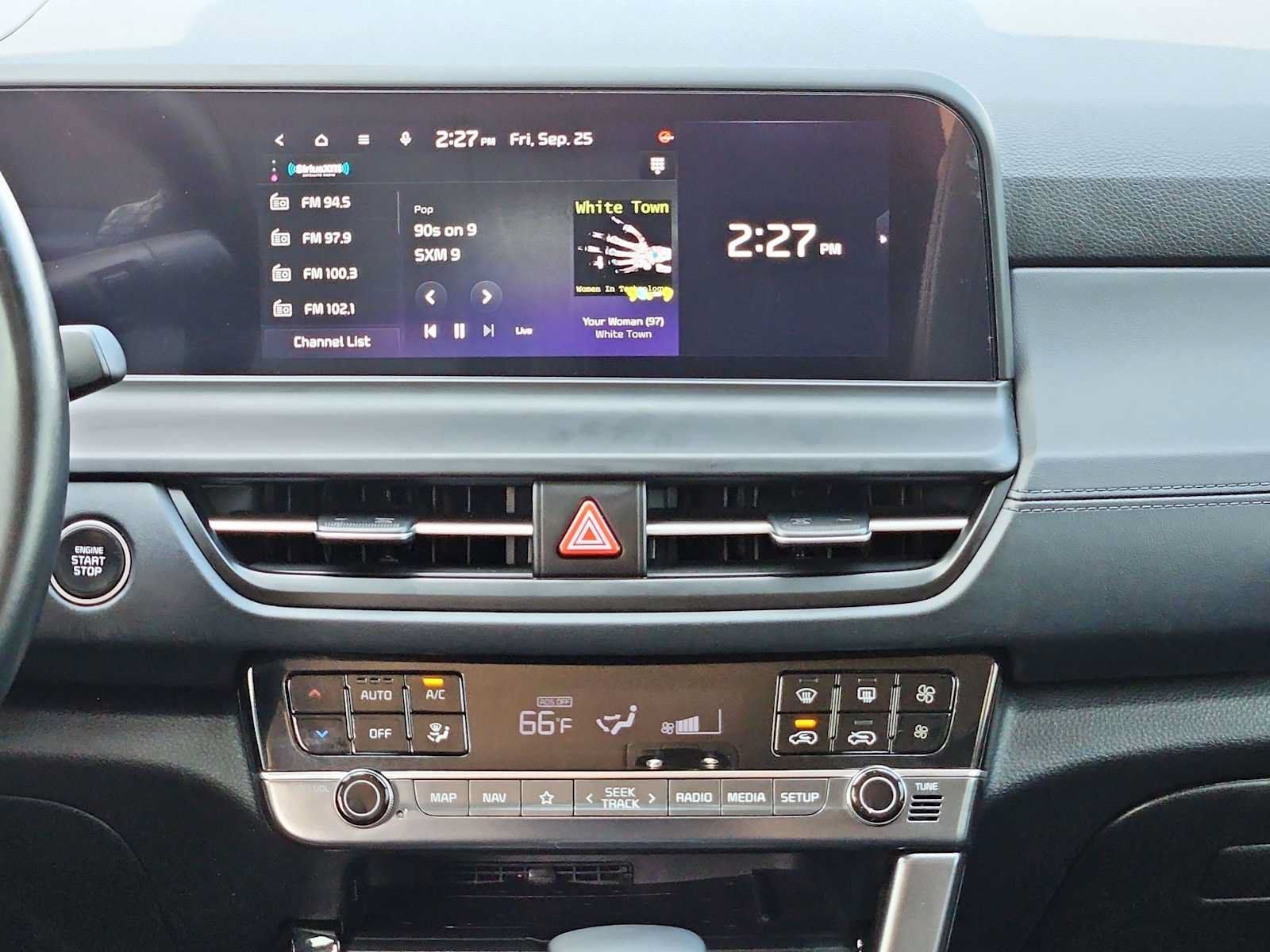 Used 2024 Kia Seltos EX FWD image 20