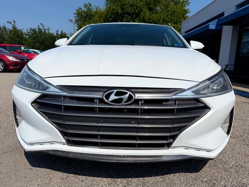 Used 2020 Hyundai Elantra SEL w/ Cargo Package (C1) FWD image 2
