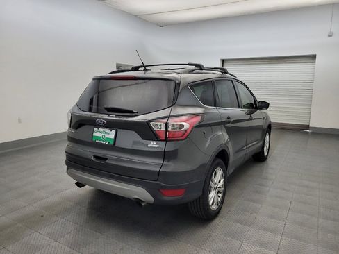 Used 2017 Ford Escape SE w/ SE Leather Comfort Package FWD image 9