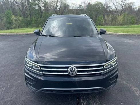 Used 2018 Volkswagen Tiguan SEL Premium w/ 3rd Row Seat Package image 8