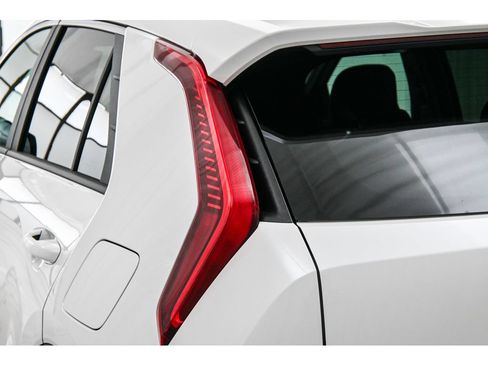 New 2026 Kia Niro LX FWD image 10