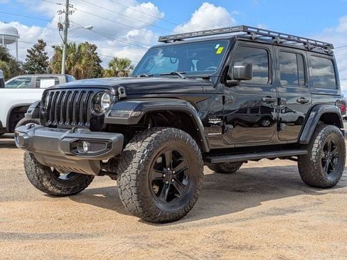 Used 2023 Jeep Wrangler Unlimited Sahara image 8