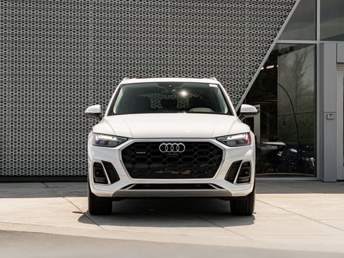 Certified 2023 Audi Q5 2.0T Premium Plus w/ Premium Plus Package AWD/4WD image 33