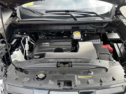 Used 2023 Nissan Pathfinder SL image 25