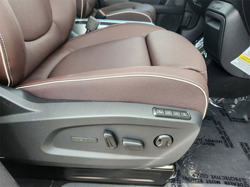 New 2025 Volkswagen ID. Buzz Pro S image 15