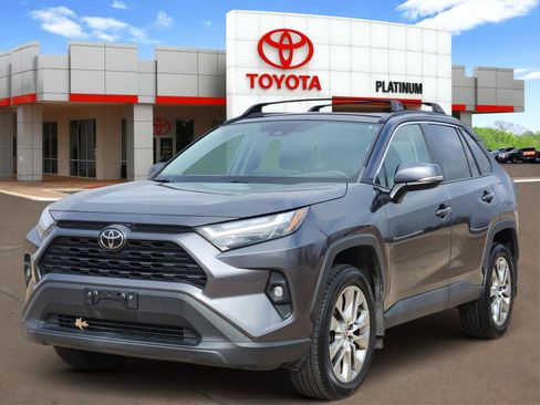 Used 2022 Toyota RAV4 XLE Premium AWD/4WD image 2