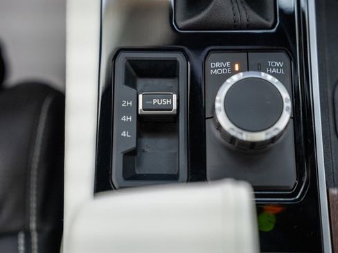 Used 2024 Toyota Tundra Capstone AWD/4WD image 30