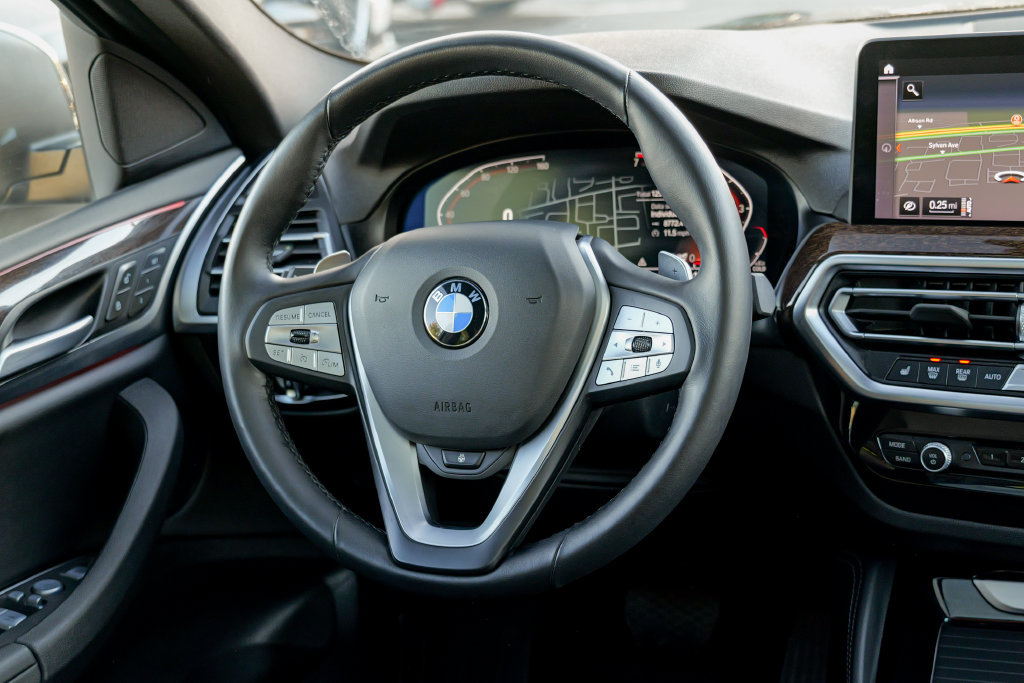 Used 2023 BMW X4 xDrive30i w/ Premium Package AWD/4WD image 40
