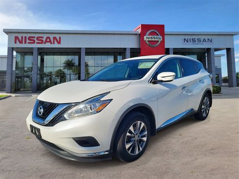 Used 2016 Nissan Murano S image 8