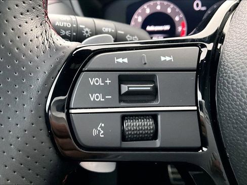 Certified 2025 Acura ADX A-Spec image 25