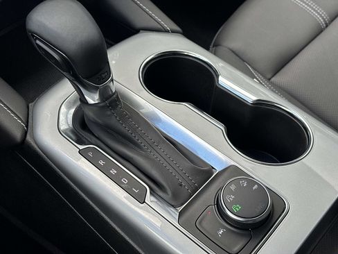 Used 2024 Chevrolet Blazer LT image 33