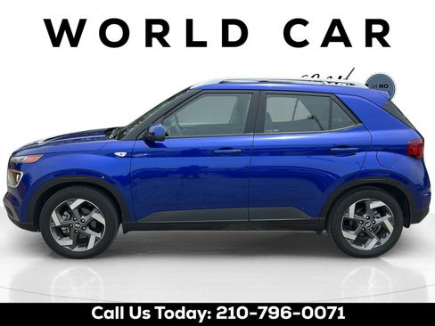 Used 2023 Hyundai Venue Limited FWD image 6
