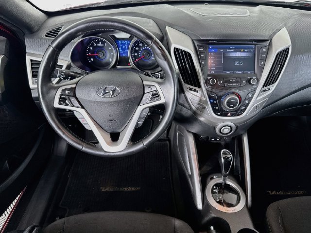 Used 2017 Hyundai Veloster Value Edition FWD image 14