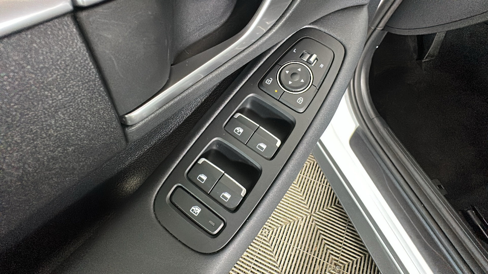 Certified 2026 Hyundai Sonata SE FWD image 13