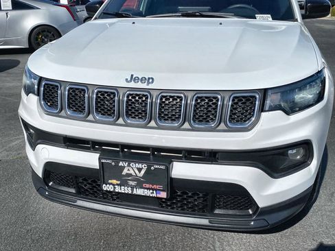 Used 2023 Jeep Compass Latitude AWD/4WD image 29