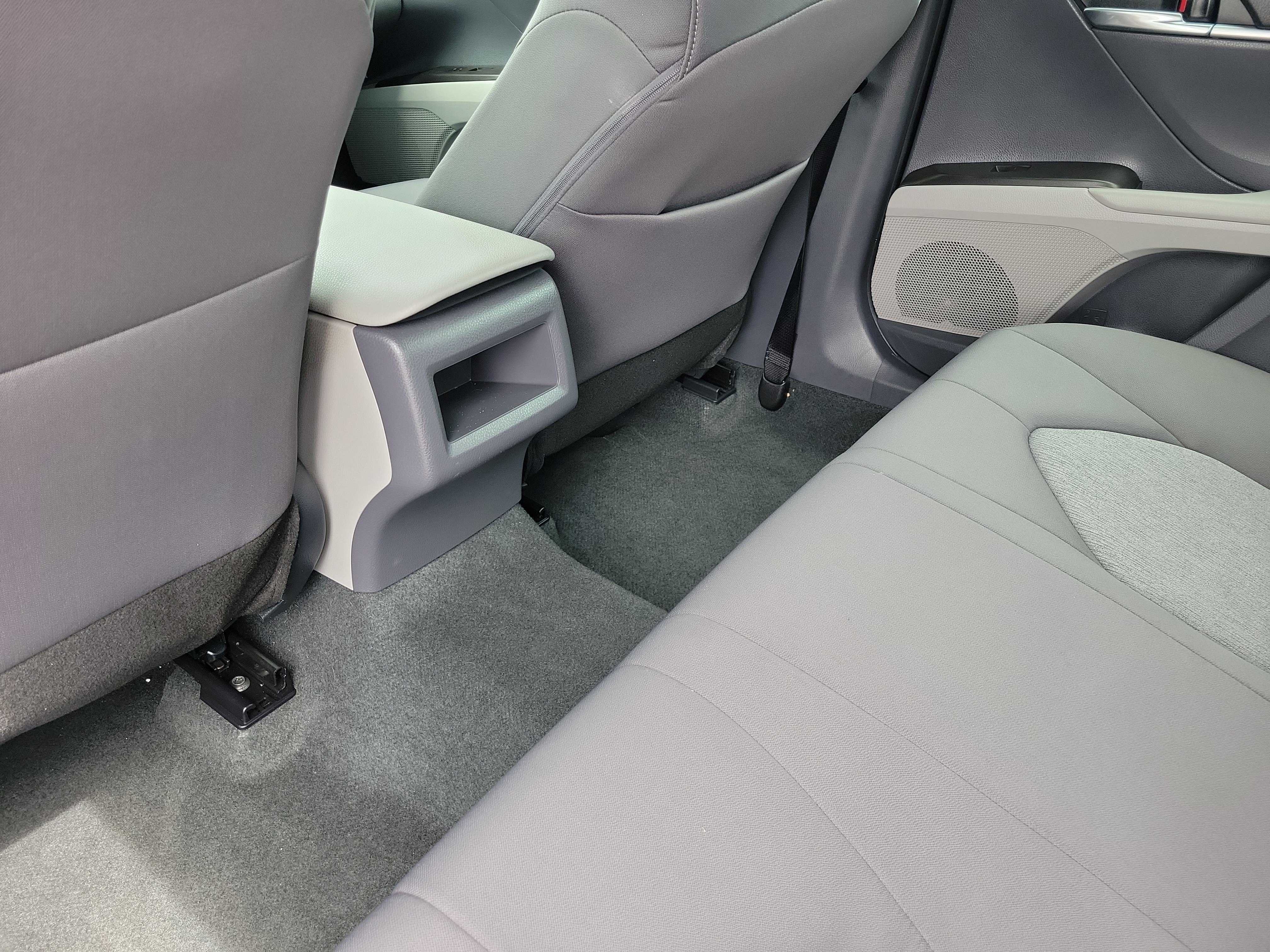 Used 2023 Toyota Camry LE FWD image 13