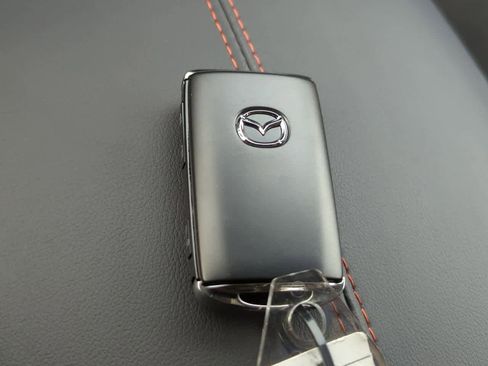 New 2025 MAZDA CX-30 Carbon image 32