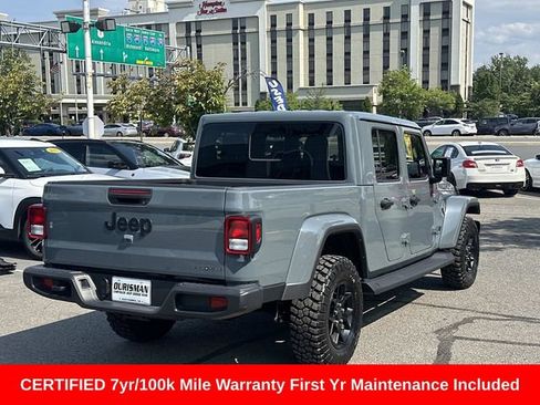 Certified 2025 Jeep Gladiator Mojave AWD/4WD image 3