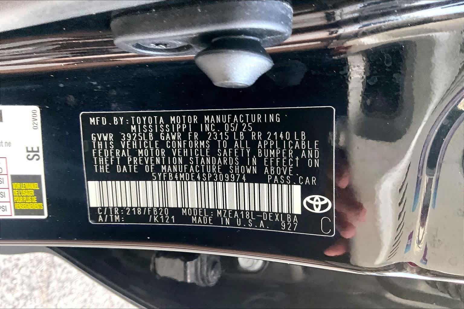 Used 2025 Toyota Corolla LE FWD image 34