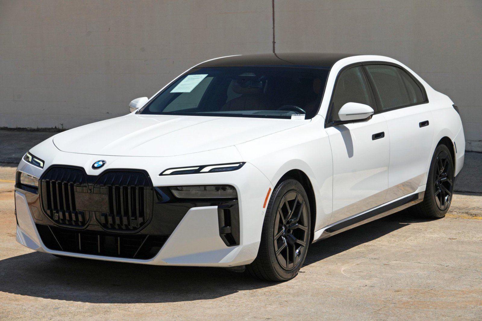 Used 2023 BMW 740i w/ Parking Assistance Package RWD image 54