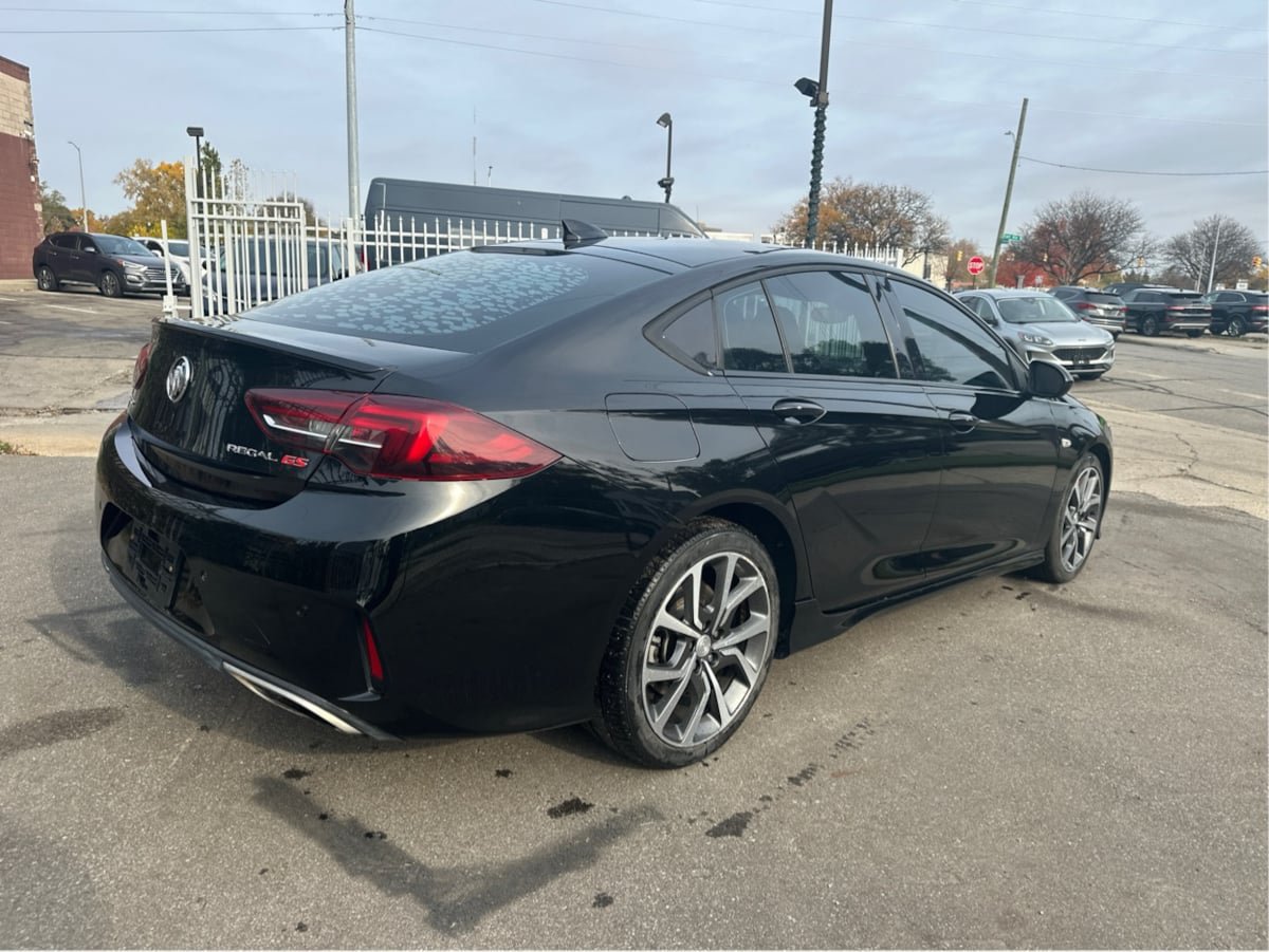 Used 2018 Buick Regal GS w/ Driver Confidence Package #2 AWD/4WD image 7