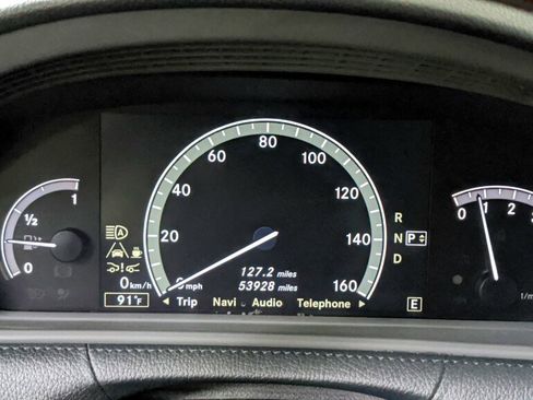 Used 2011 Mercedes-Benz CL 550 4MATIC image 19