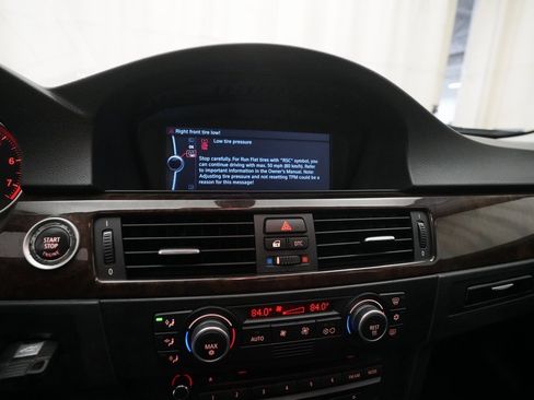 Used 2009 BMW 328i xDrive Sedan image 6