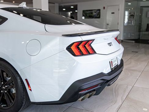 Used 2024 Ford Mustang GT RWD image 14