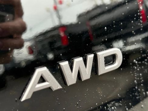 Used 2025 Nissan Rogue SV image 13