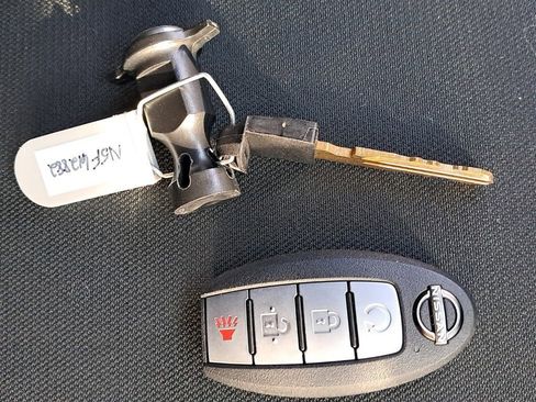 New 2025 Nissan Frontier PRO-4X w/ Interior Protection Package image 30