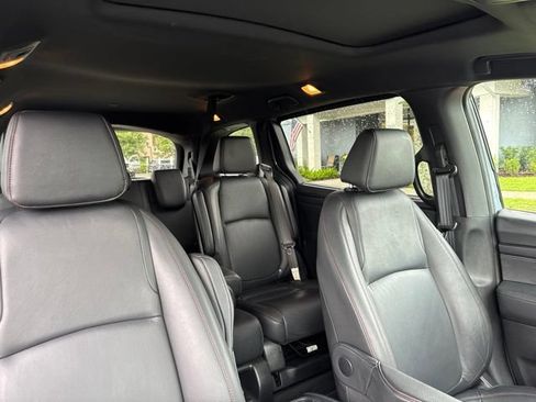 Used 2025 Honda Odyssey Sport-L image 11