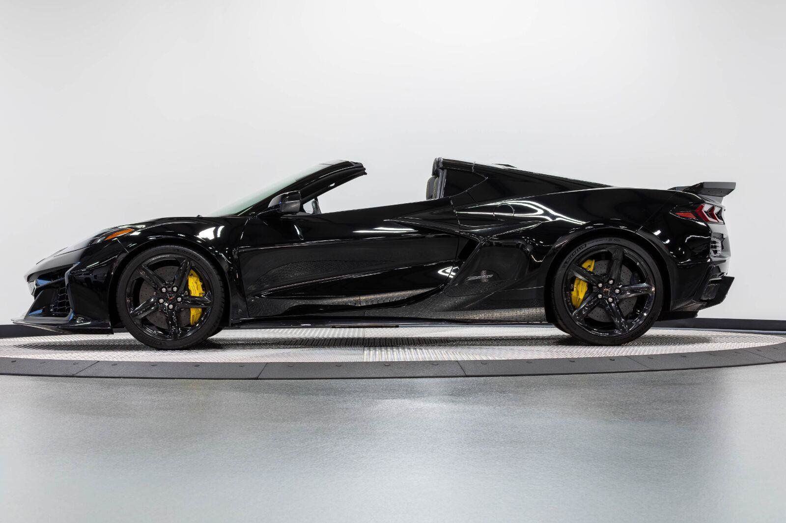 Used 2026 Chevrolet Corvette E-Ray AWD/4WD image 19