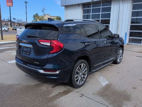 Used 2022 GMC Terrain Denali image 4