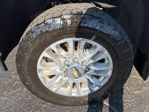 Used 2022 Chevrolet Silverado 2500 High Country w/ LPO, Hitch Package AWD/4WD image 11