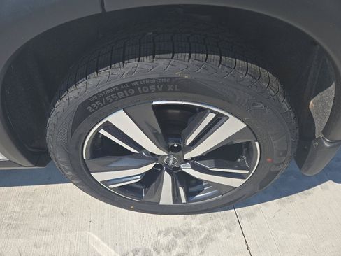 Used 2023 Nissan Rogue Platinum AWD/4WD image 8