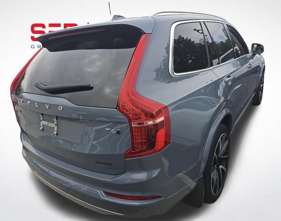 Used 2021 Volvo XC90 T6 Momentum w/ Advanced Package AWD/4WD image 4