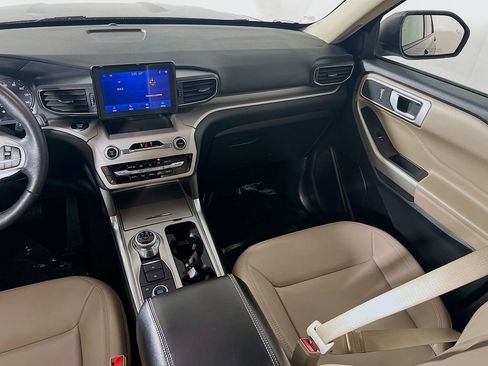 Used 2024 Ford Explorer XLT w/ Equipment Group 202A image 20