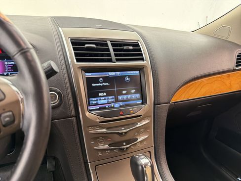 Used 2013 Lincoln MKX FWD image 22