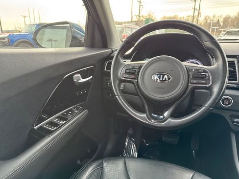 Used 2017 Kia Niro Touring image 33