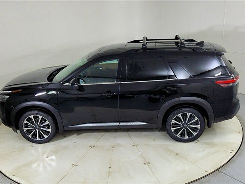 New 2026 Nissan Pathfinder Platinum w/ Cargo Package image 19