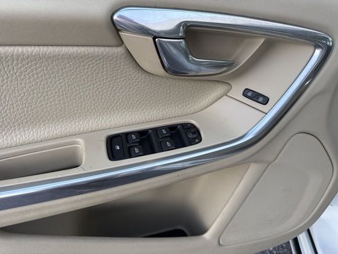 Used 2014 Volvo S60 T5 image 16